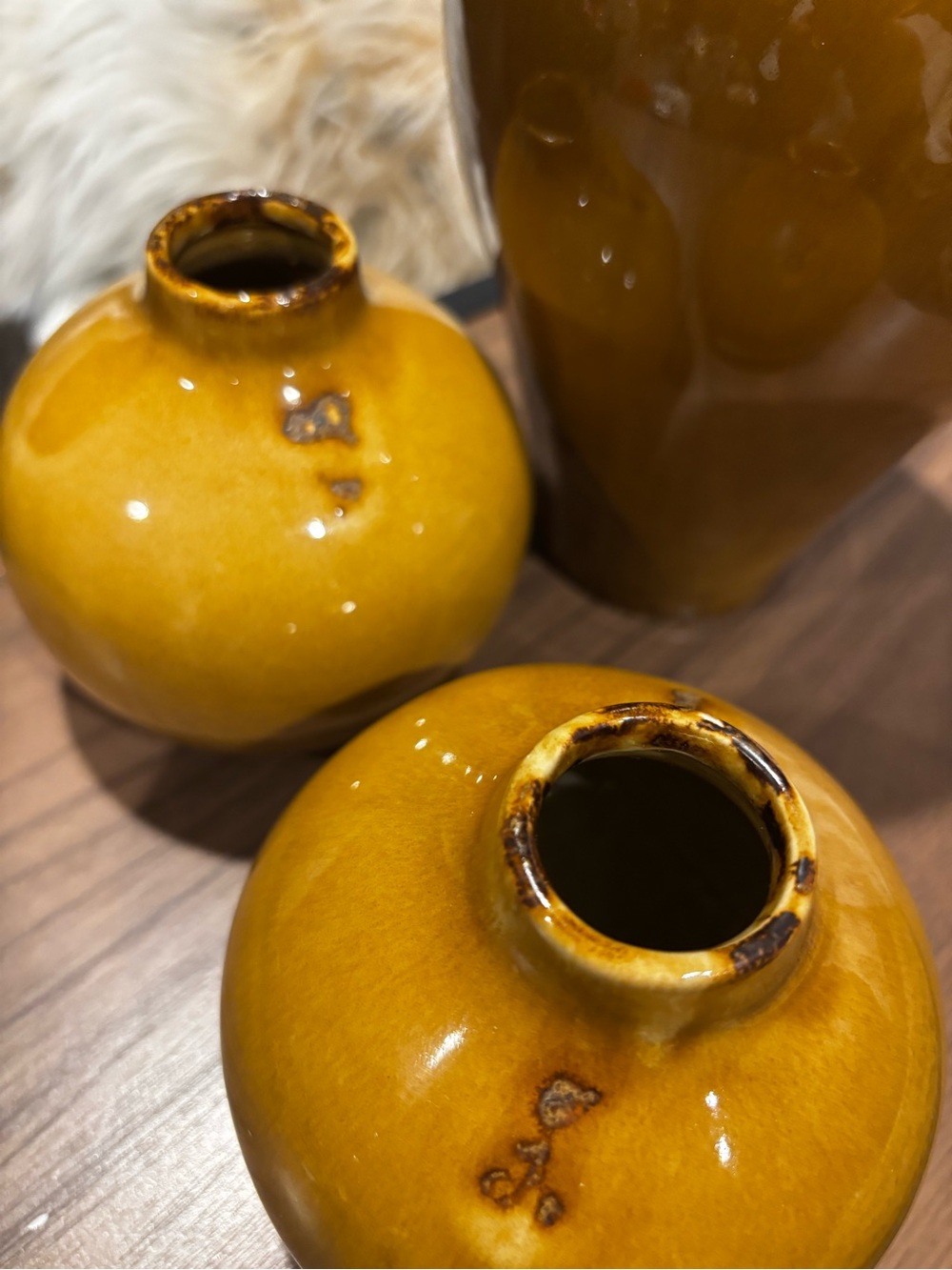 Set of Three Ceramic Mustard Yellow Decorative Vases - Unbranded - Picture 2 of 7